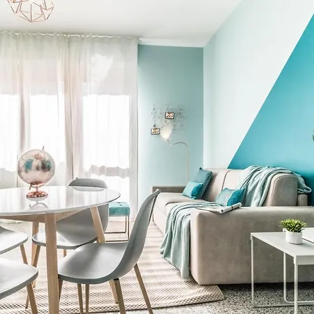 Boutique Collection-l'attimo Fuggente Apartment *